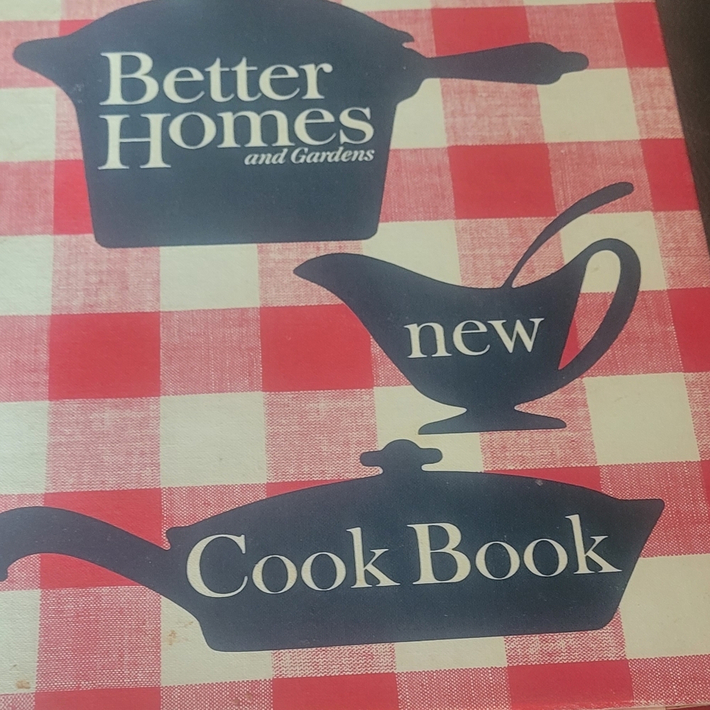 Better Homes and Gardens Red and White Checkered Cookbook